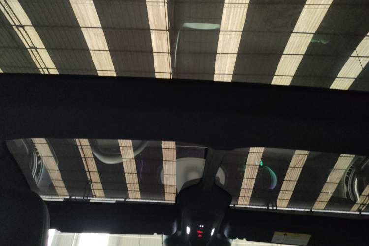 Used  11 2022 Long-Range Dual-Motor Luxury Edition 5 Seats
