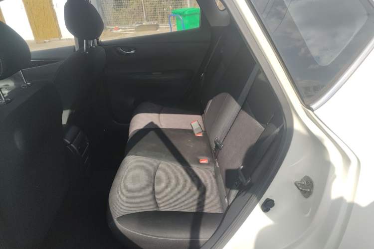 Used Nissan Tiida 2016 1.6L CVT Cool Dynamic Edition