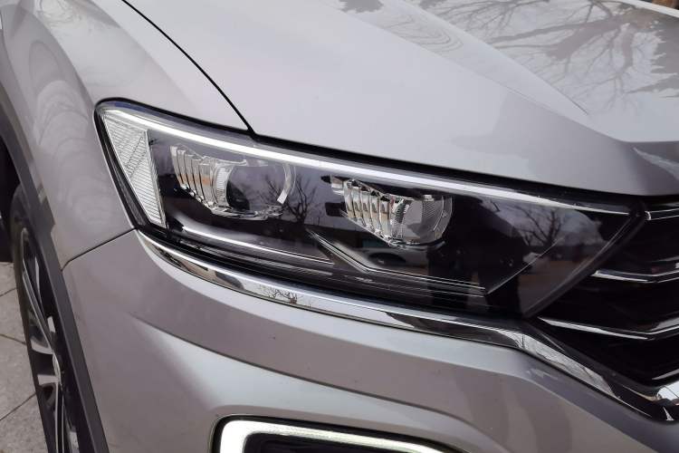 Used Volkswagen T-ROC 2019 280TSI DSG Two-Wheel Drive Comfort Version China VI Standard
