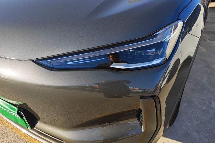 Used  E5 2024 530km Starship Edition
