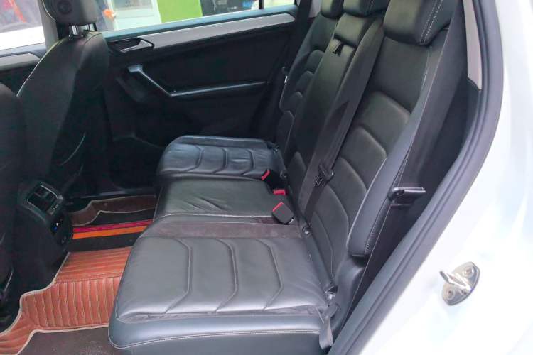 Used Volkswagen Tiguan L 2017 330TSI Automatic Two-Wheel Drive Luxury Edition
