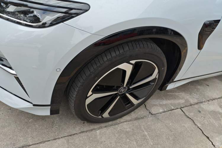 Used BYD Song L EV 2025 662 km Ultra-Range Version
