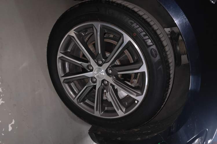 Used Buick LaCrosse 2019 28T Luxury Model