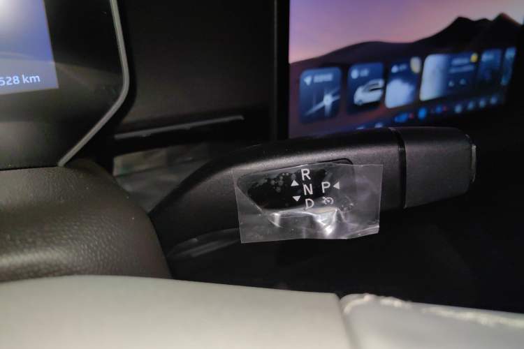 Used  3 2024 Beloved Edition 330km Air+