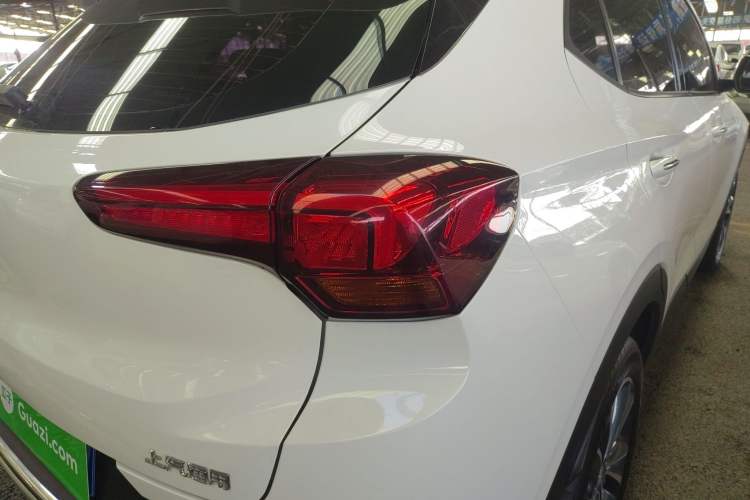 Used Buick Encore GX 2020 20T Automatic All-Wheel-Drive Flagship Model
