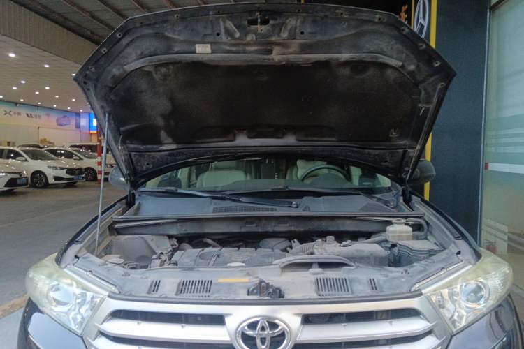 Used Toyota Highlander 2012 2.7L Two-Wheel Drive 7-Seater Luxury Edition
