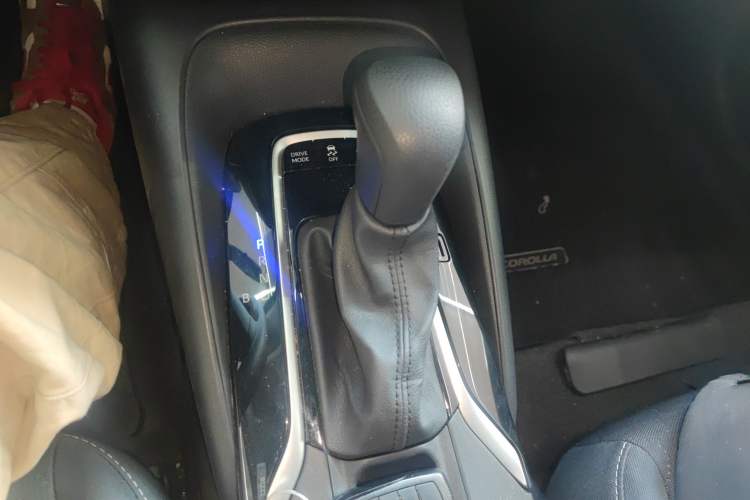 Used Toyota Corolla 2023 1.8L Smart Electric Hybrid Dual-Motor Elite Edition
