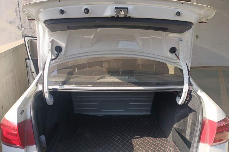 Used Volkswagen Santana 2018 1.5L Automatic Fashion Edition
