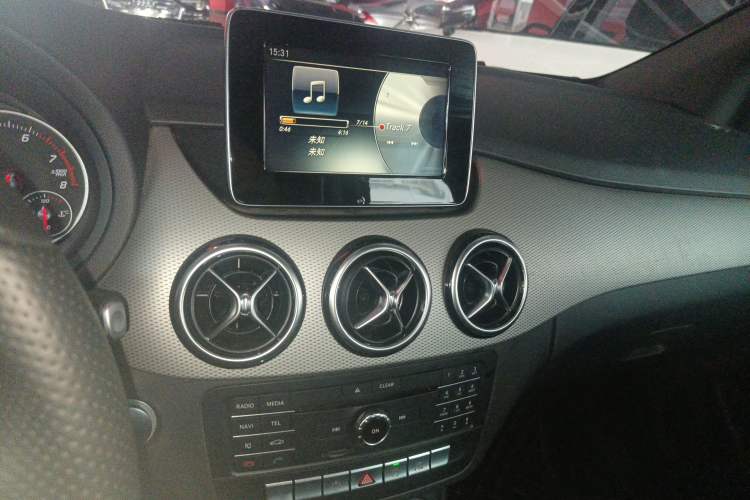 Used Mercedes-Benz B-Class 2015 B 200 Fashion Model