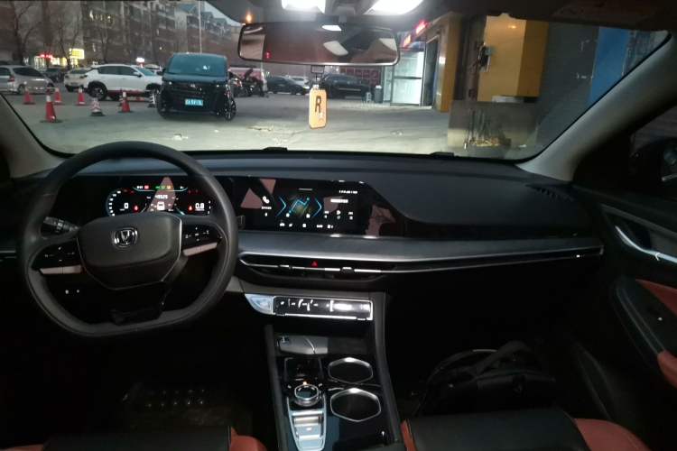 Used Changan Eado 2022 PLUS Blue Whale NE 1.4T GDI DCT Prestige Edition
