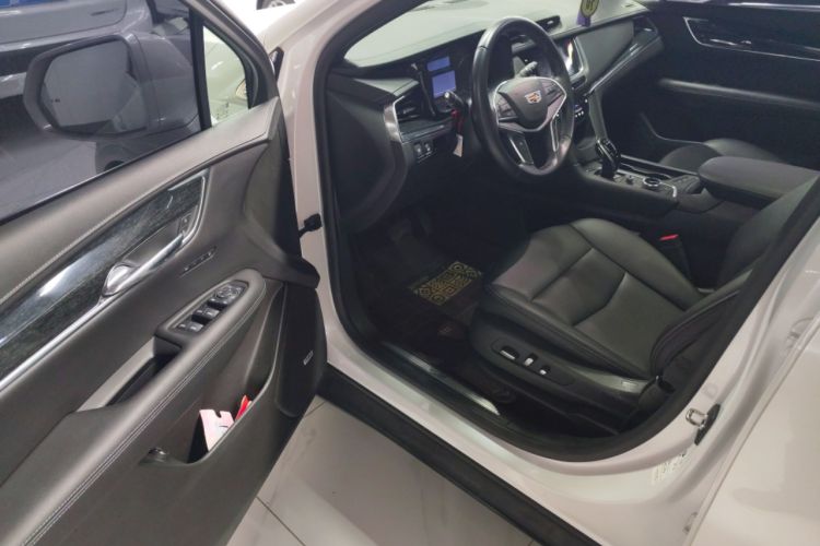 Used Cadillac XT5 2021 28T Luxury Version