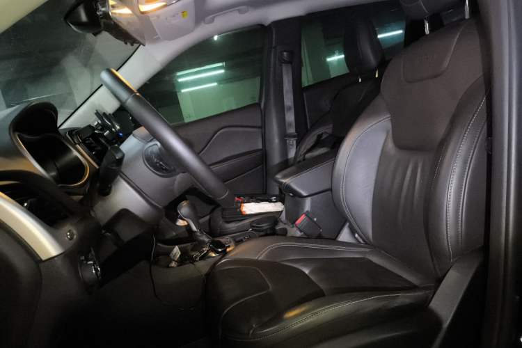 Used  Cherokee 2017 2.0L Superior Edition
