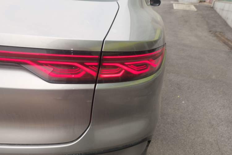 Used BYD Han 2022 DM-i 121KM Luxury Model
