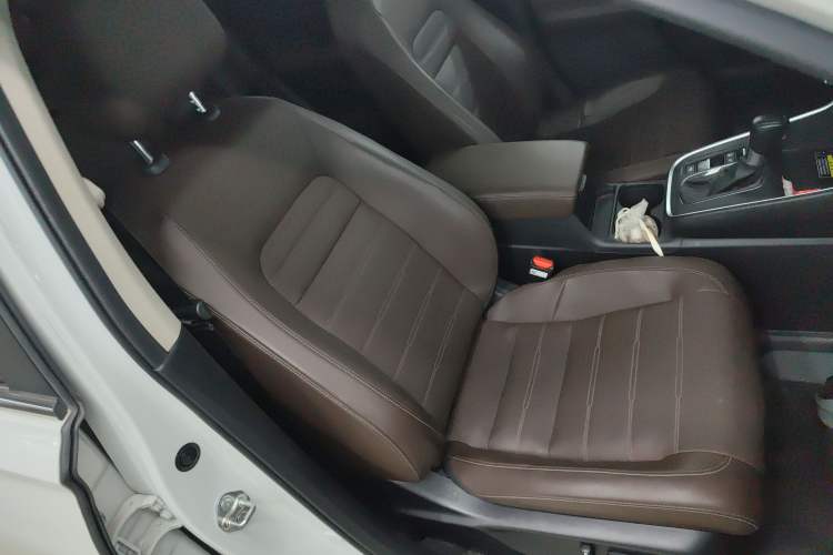 Used Honda CR-V 2023 240TURBO Two-Wheel Drive Deluxe Edition 7 Seats
