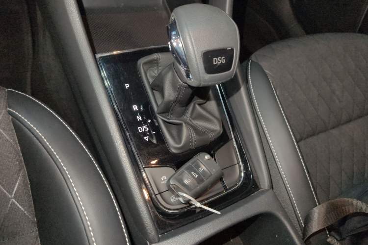 Used Skoda Karoq 2020 TSI280 Luxury Smart Edition China VI Standard