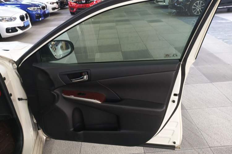 Used Toyota Camry 2013 2.0G Comfort Edition
