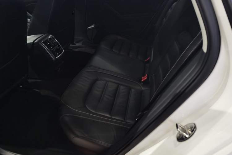 Used Volkswagen Passat 2017 280TSI DSG Luxury Edition
