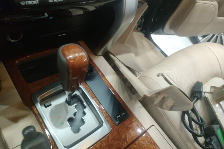 Used Toyota Land Cruiser 2012 4.0L Automatic VX