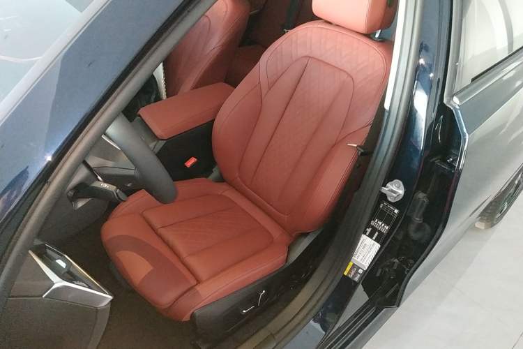 Used BMW i3 2024 eDrive 40 L Midnight Edition
