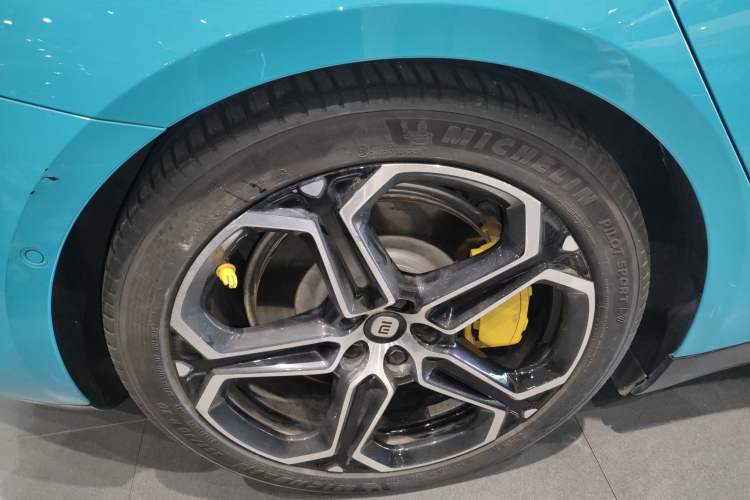 Used  SU7 2024 Four-Wheel Drive Ultra-Long Range Advanced Intelligent Driving Max Edition
