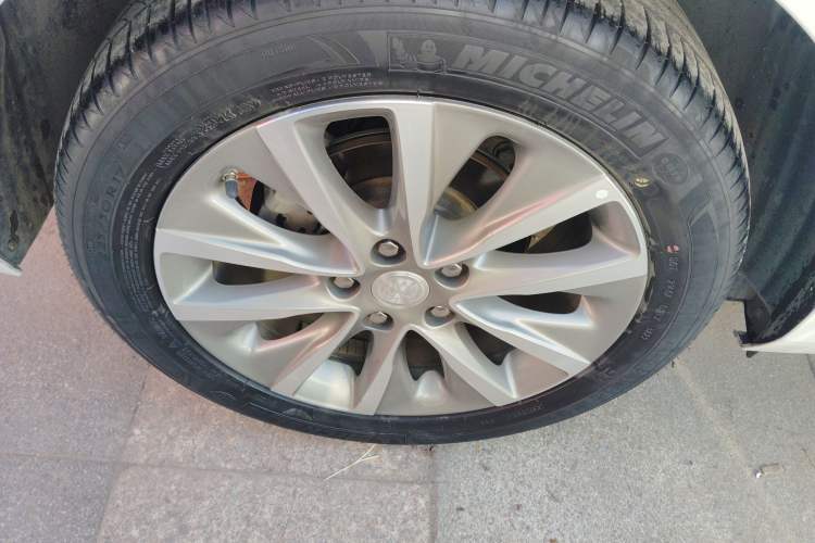 Used Buick GL6 2021 323T Mild Hybrid Connect Luxury Model
