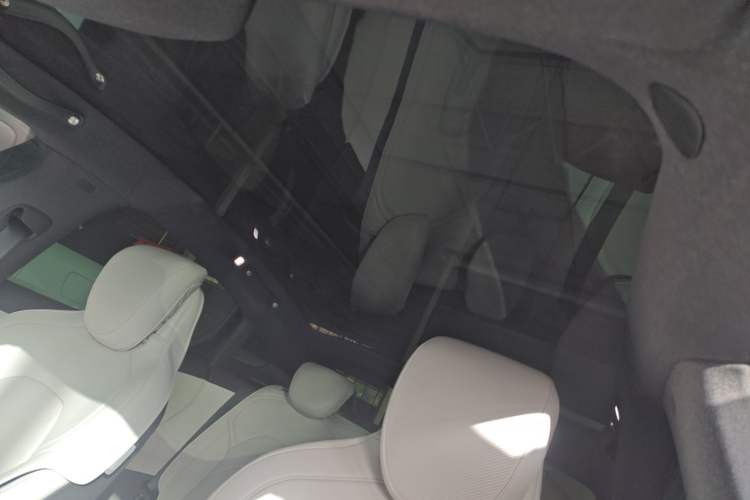 Used  SU7 2024 Rear-Drive Ultra-Long Range Advanced Pro-Level Intelligent Driving Version
