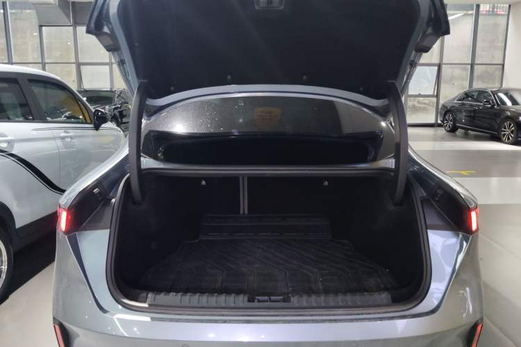 Used Lynk & Co 07 2024 EM-P 126 Long-Range Ultra
