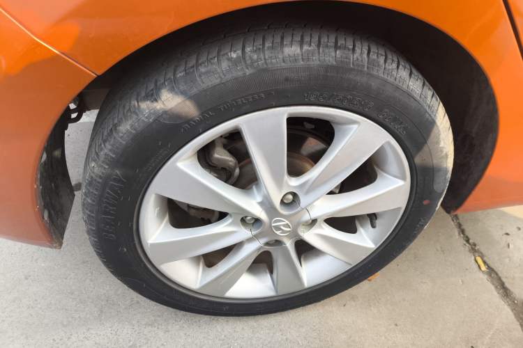 Used Hyundai Verna Ray 2014 1.6L Automatic TOP
