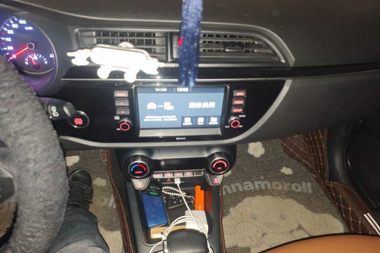 Used Kia KX Cross 2017 1.4L AT GLS