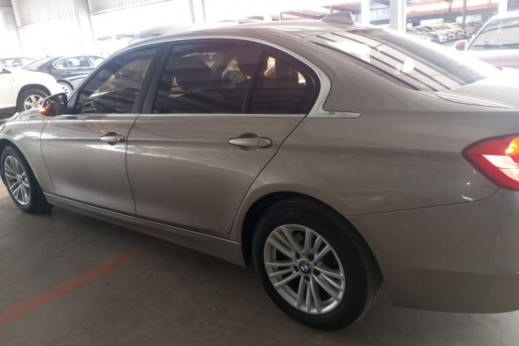 Used BMW 3 Series 2015 316Li Fashion Model
