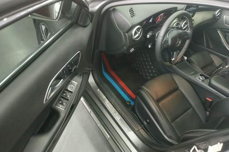 Used Mercedes-Benz GLA 2016 GLA 220 4MATIC Fashion Edition
