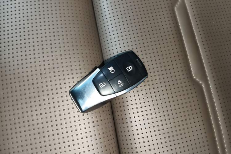 Used  BJ60 2022 2.0T Version 11 Seven Seats
