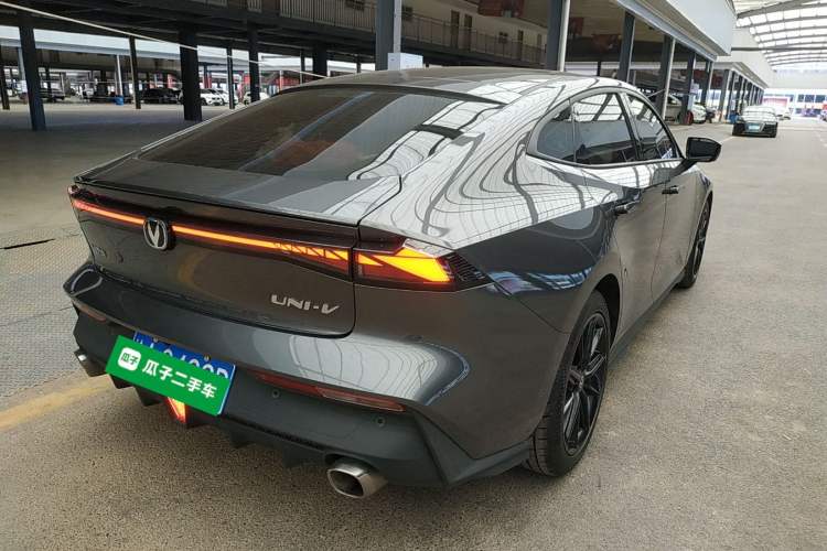 Used Changan UNI-V 2022 1.5T Prestige Version
