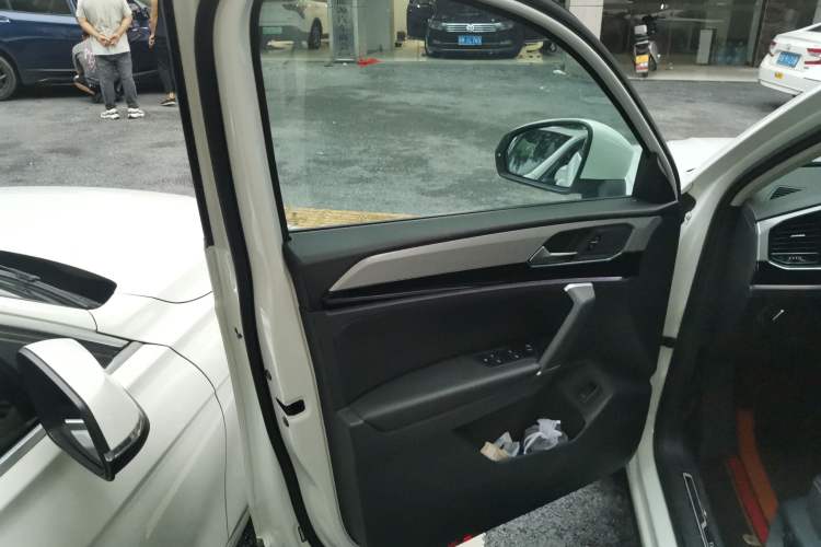 Used Volkswagen Tayron 2021 330TSI Two-Wheel Drive Luxury Smart Connectivity Version
