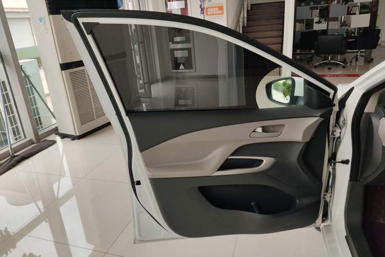 Used Chevrolet Sail 2015 Sail 3 1.5L Manual with Ideal Sunroof Edition
