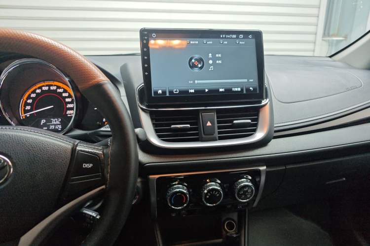 TDK.VehicleDetails.img