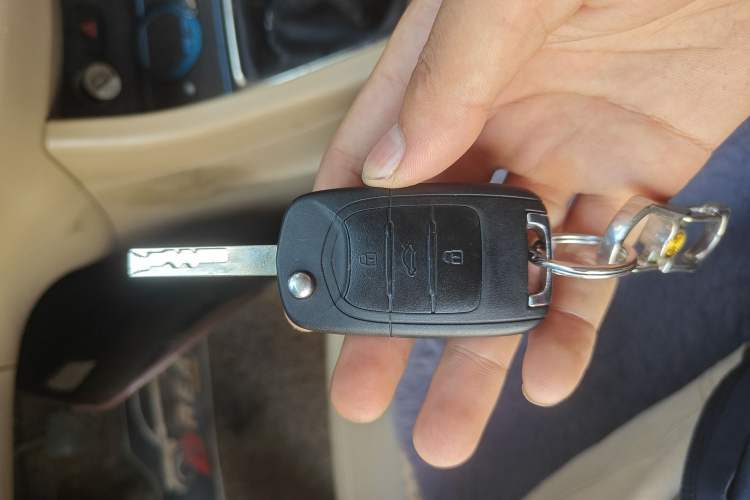 Used Baojun 730 2014 1.5L Manual Luxury Navigation ESP Version 7 Seats