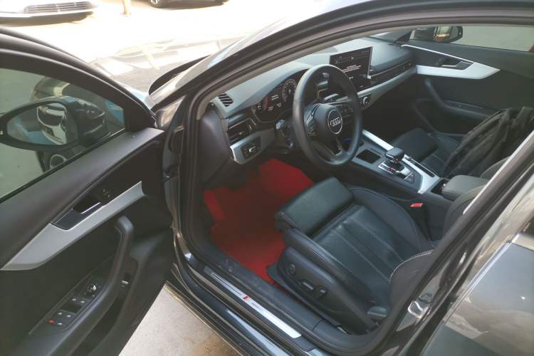 Used Audi A4L 2020 40 TFSI Luxury Dynamic Model
