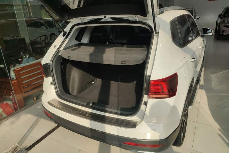 Used Volkswagen Tharu 2020 280TSI Two-Wheel Drive Luxury Edition China VI Standard
