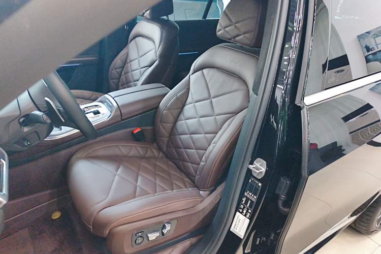 Used BMW X5 2023 xDrive 40Li M Sport Package