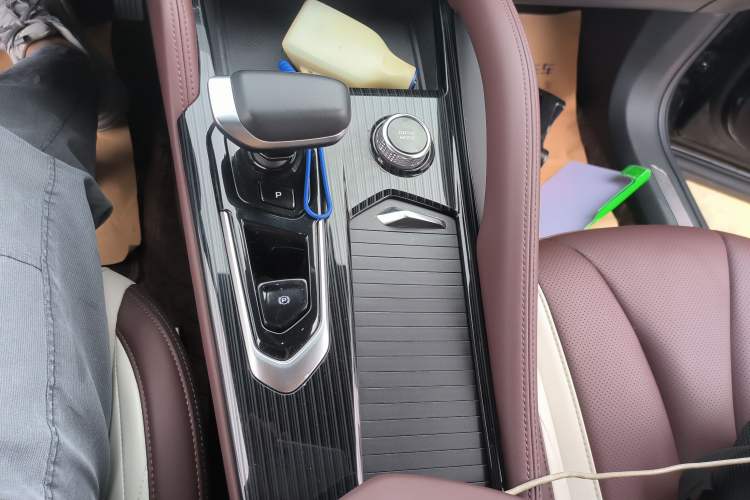 Used Geely Auto Monjaro L 2021 2.0TD DCT EVO Two-Wheel Drive Prestige Version
