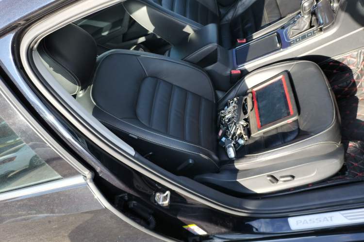 Used Volkswagen Passat 2017 330TSI DSG Luxury Edition
