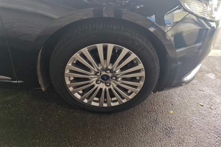 Used Ford Taurus 2015 EcoBoost 245 Luxury Model
