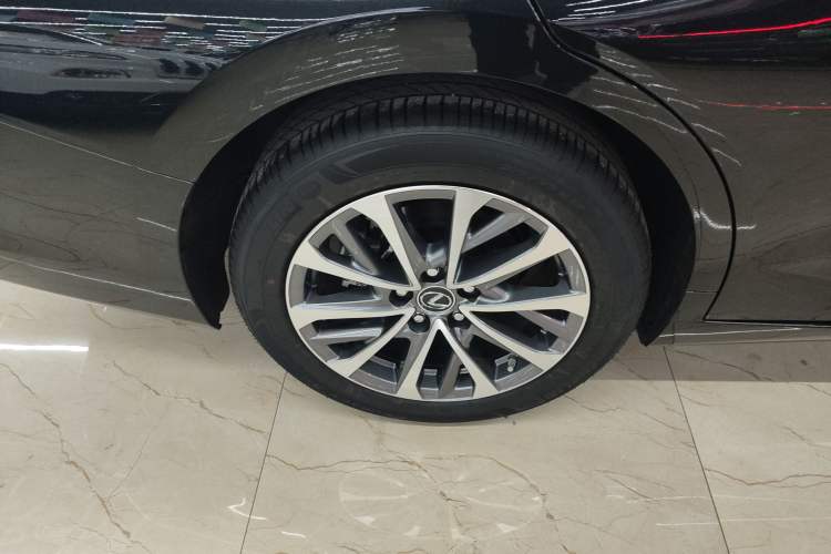 Used Lexus ES 2025 200 Premium Edition