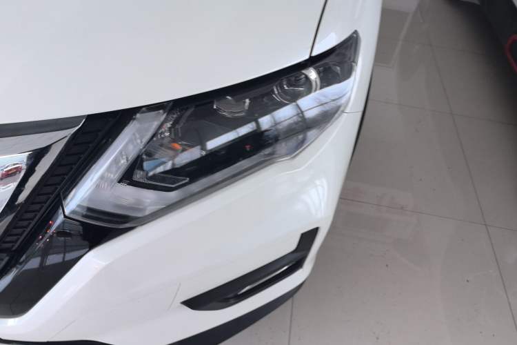 Used Nissan X-Trail 2019 2.0L CVT Smart Connect Comfort Edition 2WD
