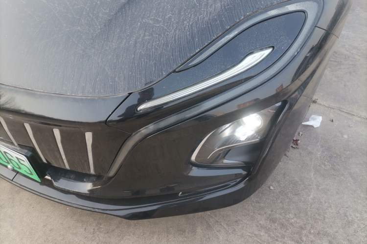 Used Hongqi E-QM5 2022 431 km Charge & Enjoy Edition
