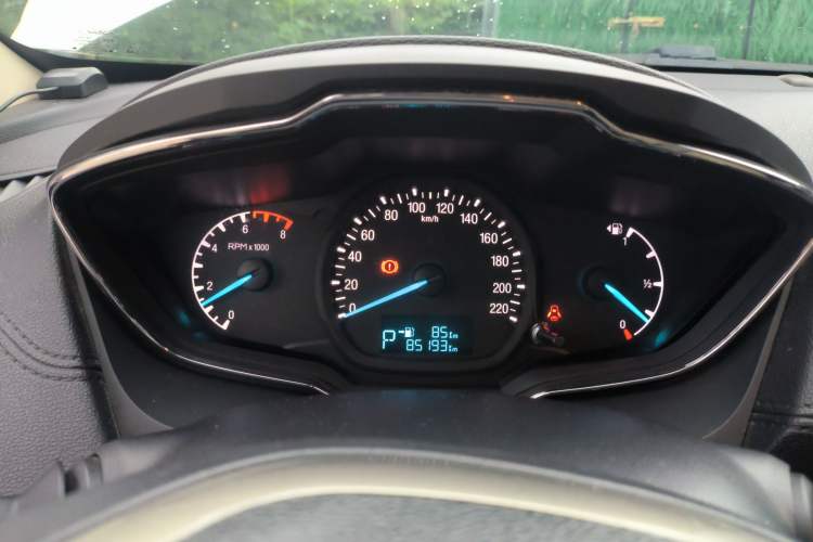 Used Ford Escort 2015 1.5L Automatic Fashion Model
