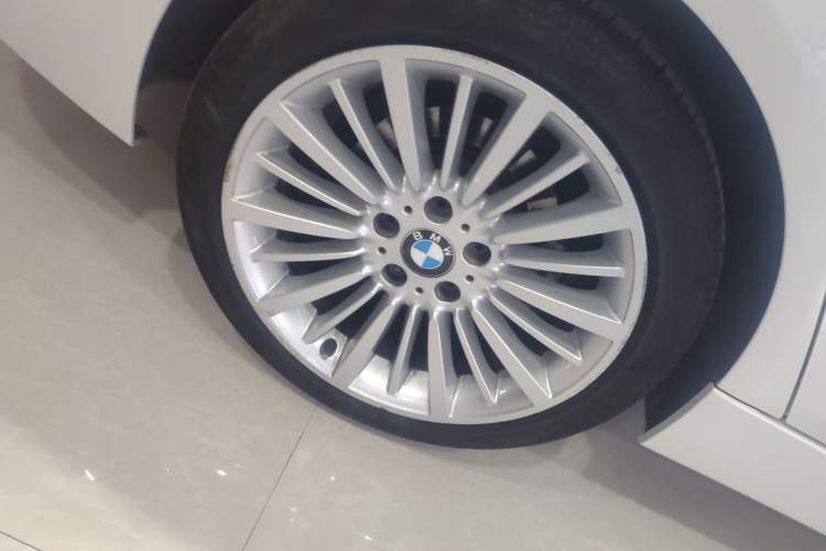Used BMW 3 Series 2018 320Li Fashion Model

