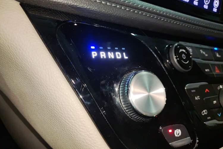 Used Chrysler Grand Voyager PHEV 2019 3.6L Plug-in Hybrid
