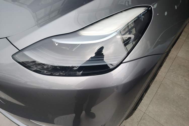 Used Tesla Model Y 2024 Long-Range All-Wheel-Drive Version